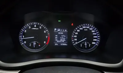 Hyundai Sonata 2018, 107858 км, за 7358.21 USD - фото 8