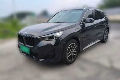 BMW iX1 · 2023 год