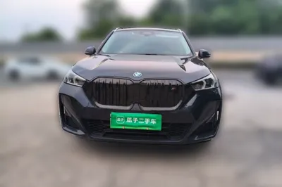 BMW iX1