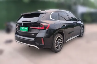 BMW iX1