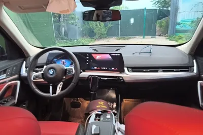 BMW iX1