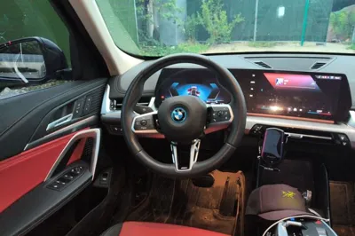 BMW iX1