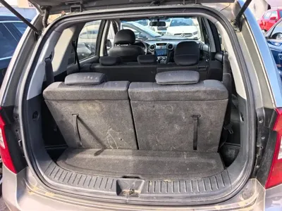 Kia Carens 2012, 53000 км, за 2745.13 USD