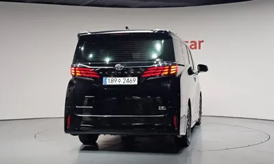 Toyota Alphard 2024, 35681 км, за 57654.75 USD