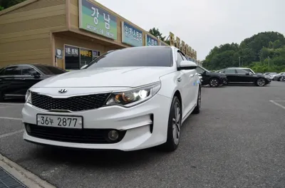 Kia K5 · 2016 год