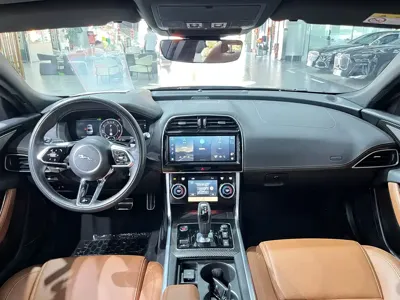 Jaguar XEL 2024, 46000 км, за 20413.27 USD