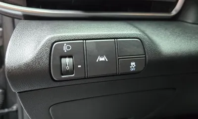 Hyundai Avante 2021, 21530 км, за 11832.37 USD - фото 27