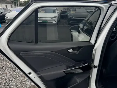 Volkswagen ID.3 2024, 30000 км, за 8975.69 USD - фото 7