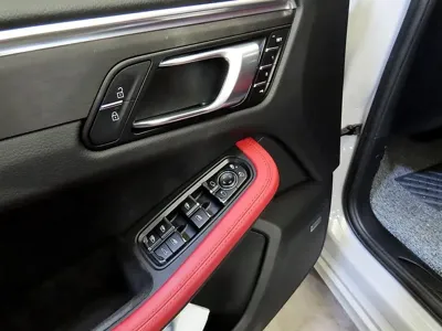 Porsche Macan 2020, 29702 км, за 52448.47 USD - фото 12