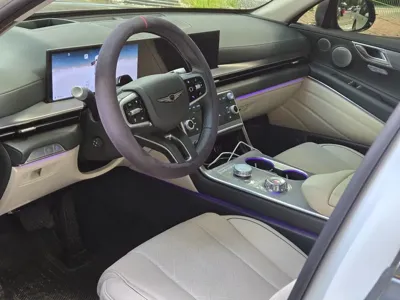 Genesis GV80 2024, 30000 км, за 27717.21 USD