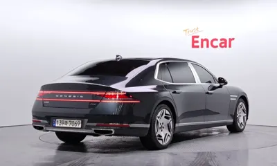 Genesis G90 2023, 17170 км, за 70775.97 USD