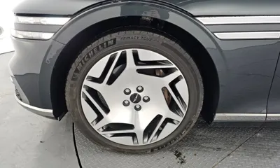 Genesis G90 2023, 17170 км, за 70775.97 USD