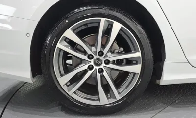Audi A6 2022, 53804 км, за 21426.72 USD - фото 21