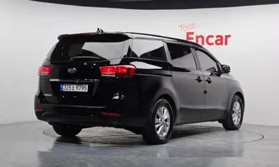 Kia Canival 2018, 106789 км, за 5407.17 USD