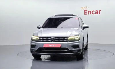 Volkswagen Tiguan 2018, 49244 км, за 13609.42 USD