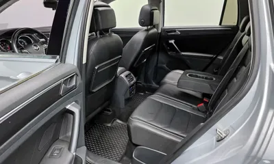 Volkswagen Tiguan 2018, 49244 км, за 13596.16 USD - фото 12