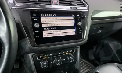 Volkswagen Tiguan 2018, 49244 км, за 13596.16 USD - фото 16