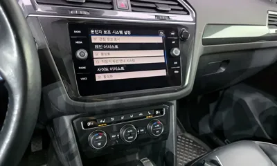 Volkswagen Tiguan 2018, 49244 км, за 13596.16 USD - фото 17