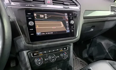 Volkswagen Tiguan 2018, 49244 км, за 13596.16 USD - фото 18