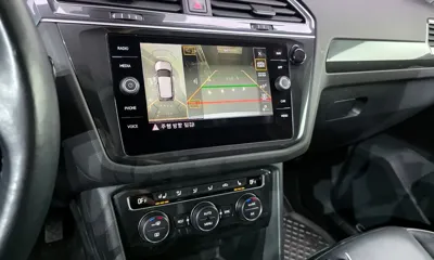 Volkswagen Tiguan 2018, 49244 км, за 13596.16 USD - фото 19