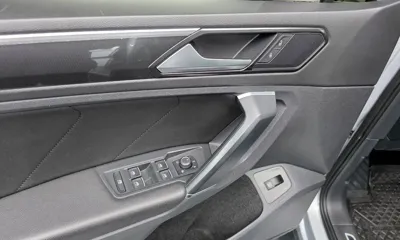 Volkswagen Tiguan 2018, 49244 км, за 13596.16 USD - фото 28