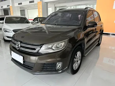 Volkswagen Tiguan 2015, 120000 км, за 5414.84 USD