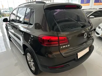 Volkswagen Tiguan 2015, 120000 км, за 5414.84 USD