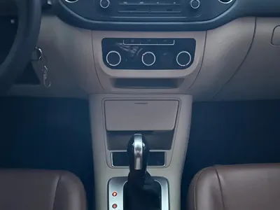 Volkswagen Tiguan 2015, 120000 км, за 5414.84 USD - фото 10