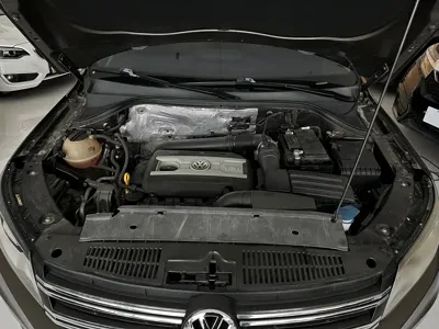 Volkswagen Tiguan 2015, 120000 км, за 5414.84 USD - фото 15