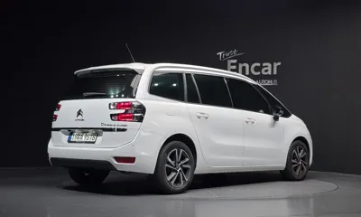 Citroen-DS C4 SpaceTourer 2021, 64779 км, за 12217.55 USD
