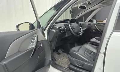 Citroen-DS C4 SpaceTourer 2021, 64779 км, за 12217.55 USD - фото 11