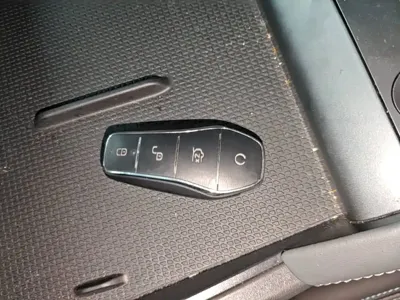 BYD Qin L 2024, 40100 км, за 9549.55 USD - фото 9