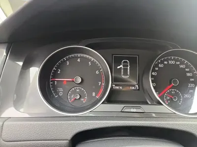 Volkswagen Golf 2018, 109800 км, за 7415.98 USD - фото 12