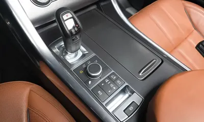 Land Rover Range Rover Sport 2017, 120864 км, за 12472.1 USD - фото 9