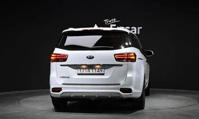 Kia Canival 2019, 128634 км, за 8874.16 USD