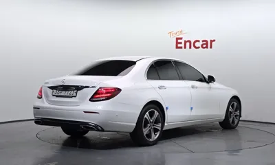 Mercedes-Benz E-Class 2019, 79767 км, за 14626.53 USD