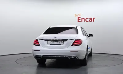 Mercedes-Benz E-Class 2019, 79767 км, за 14626.53 USD