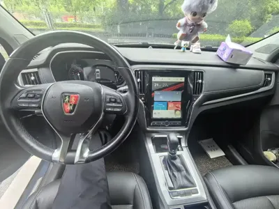 Roewe RX5 2018, 78000 км, за 3801.44 USD