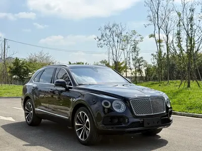 Bentley Bentayga 2016, 140000 км, за 96546.05 USD