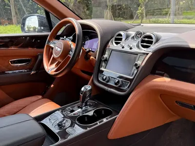 Bentley Bentayga 2016, 140000 км, за 96546.05 USD
