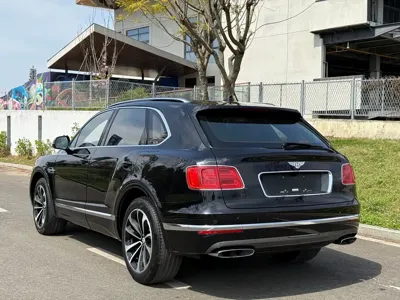 Bentley Bentayga 2016, 140000 км, за 96546.05 USD - фото 13