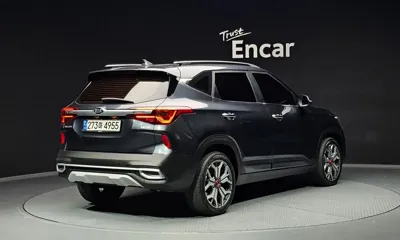 Kia Seltos 2022, 34608 км, за 12874.4 USD