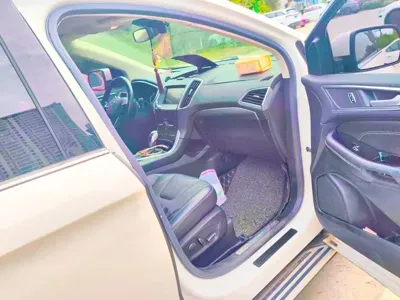 Ford Edge 2017, 63700 км, за 11182.83 USD - фото 20