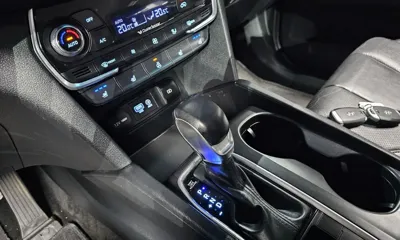 Hyundai Santafe 2020, 180002 км, за 11051.16 USD - фото 9