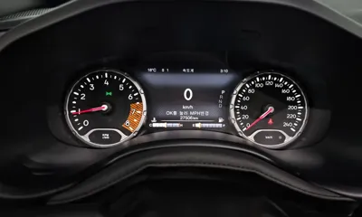 Jeep Renegade 2023, 27506 км, за 15364.23 USD - фото 8