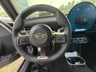 MINI Cooper Convertible 2025, 9500 км, за 30247.67 USD - фото 8