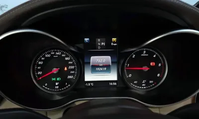Mercedes-Benz C-Class 2016, 192419 км, за 8325.07 USD - фото 8