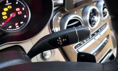 Mercedes-Benz C-Class 2016, 192419 км, за 8325.07 USD - фото 9