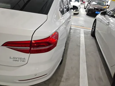 Volkswagen Lavida 2019, 74100 км, за 9425 USD - фото 14