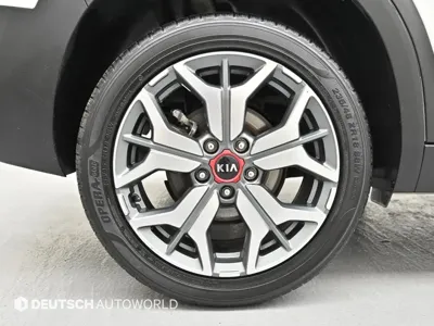 Kia Seltos 2020, 72106 км, за 11487.46 USD